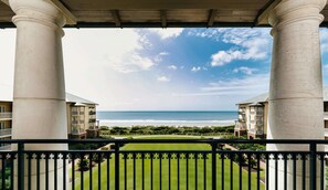 Ropa de cama de alta calidad y minibar 