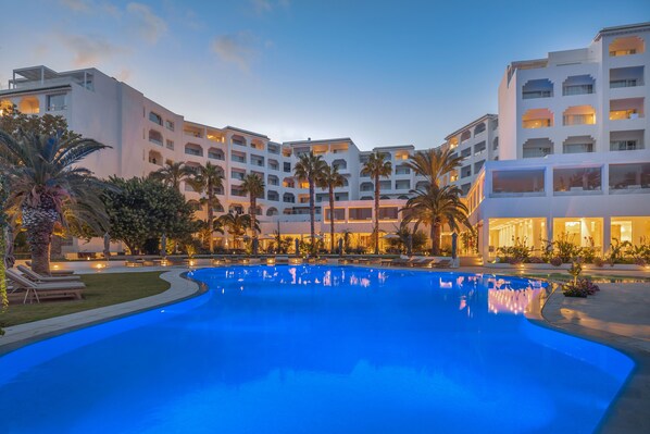 1 bedroom, premium bedding, Select Comfort beds, minibar