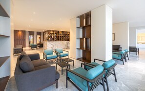 2 bars/lounges, poolside bar, beach bar