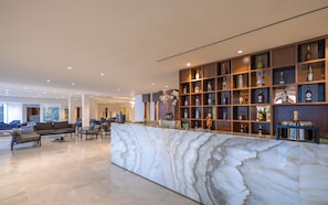2 bars/lounges, poolside bar, beach bar