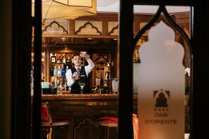 Bar (in der Unterkunft)