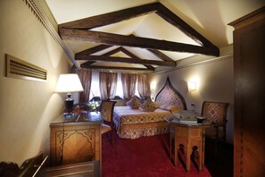 Hypo-allergenic bedding, down duvets, minibar, in-room safe