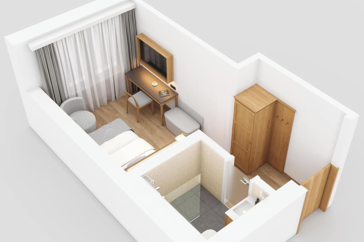 Hypo-allergenic bedding, minibar, in-room safe, desk