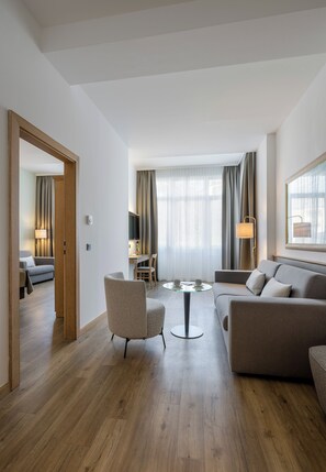 Suite superior | 1 habitación, ropa de cama hipoalergénica y minibar 