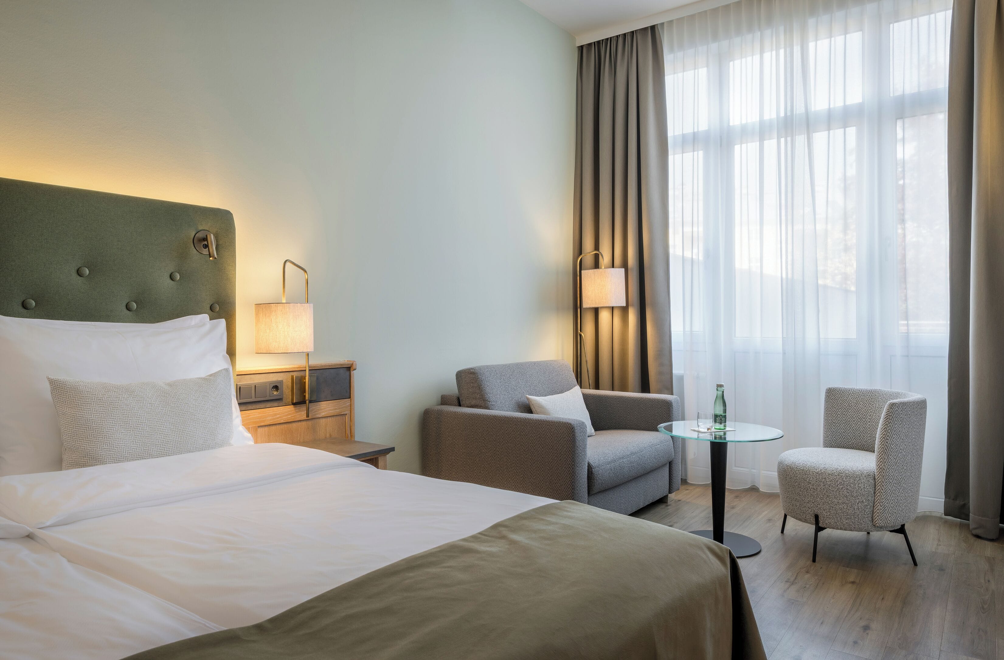 hypo-allergenic bedding, minibar, in-room safe, desk