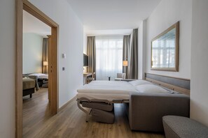 Suite superior | 1 habitación, ropa de cama hipoalergénica y minibar 