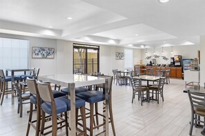 Free daily buffet breakfast