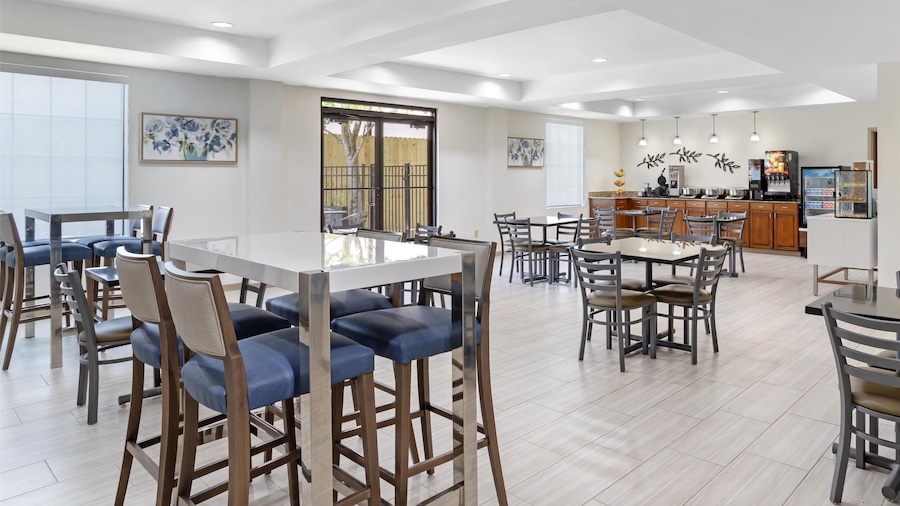 Best Western Plus Executive Hotel & Suites