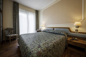 Standard Double or Twin Room | 1 bedroom, minibar, in-room safe, desk - Hotel Elena (Saint-Vincent)