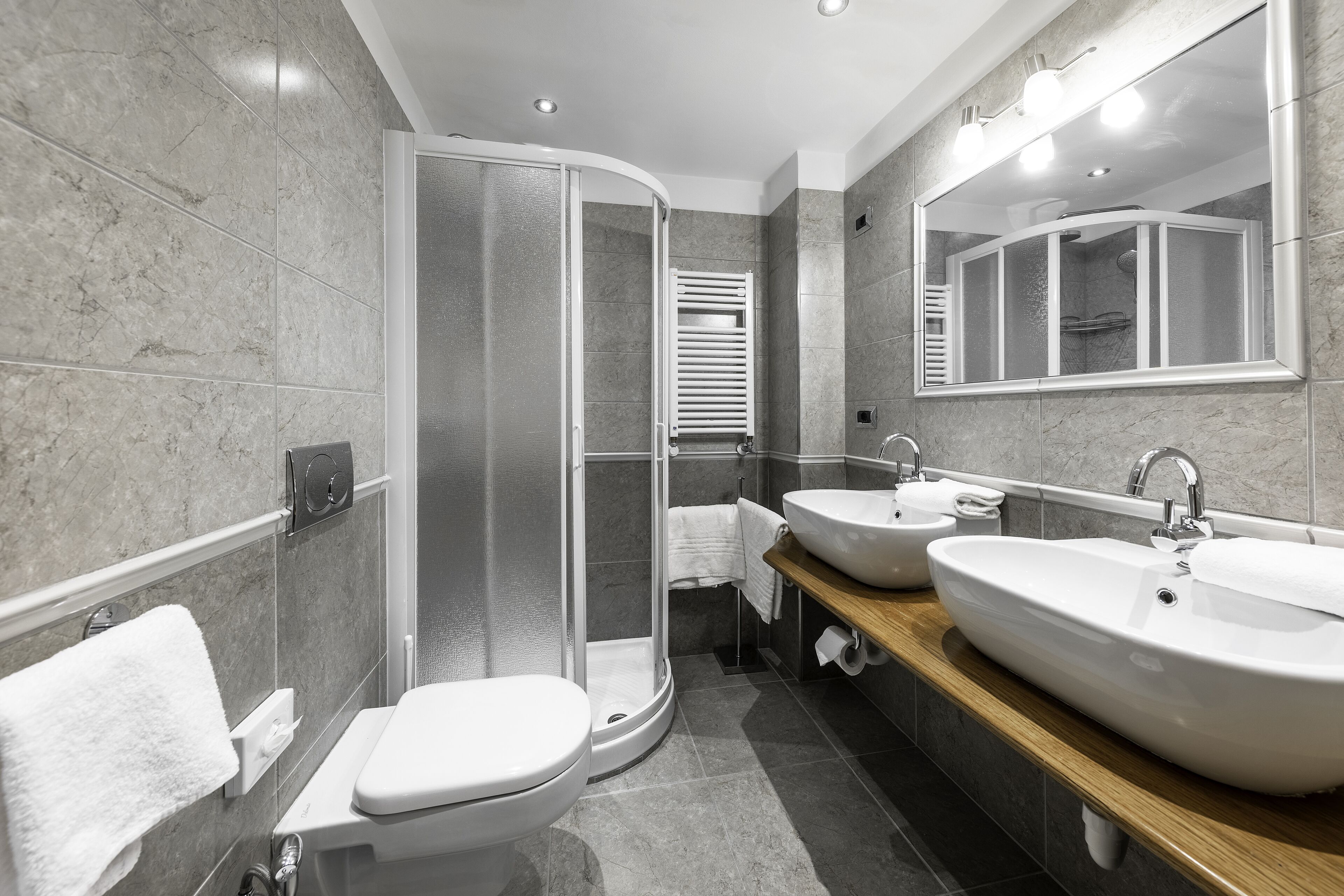 superior twin room | bathroom | free toiletries, hair dryer, bidet, towels