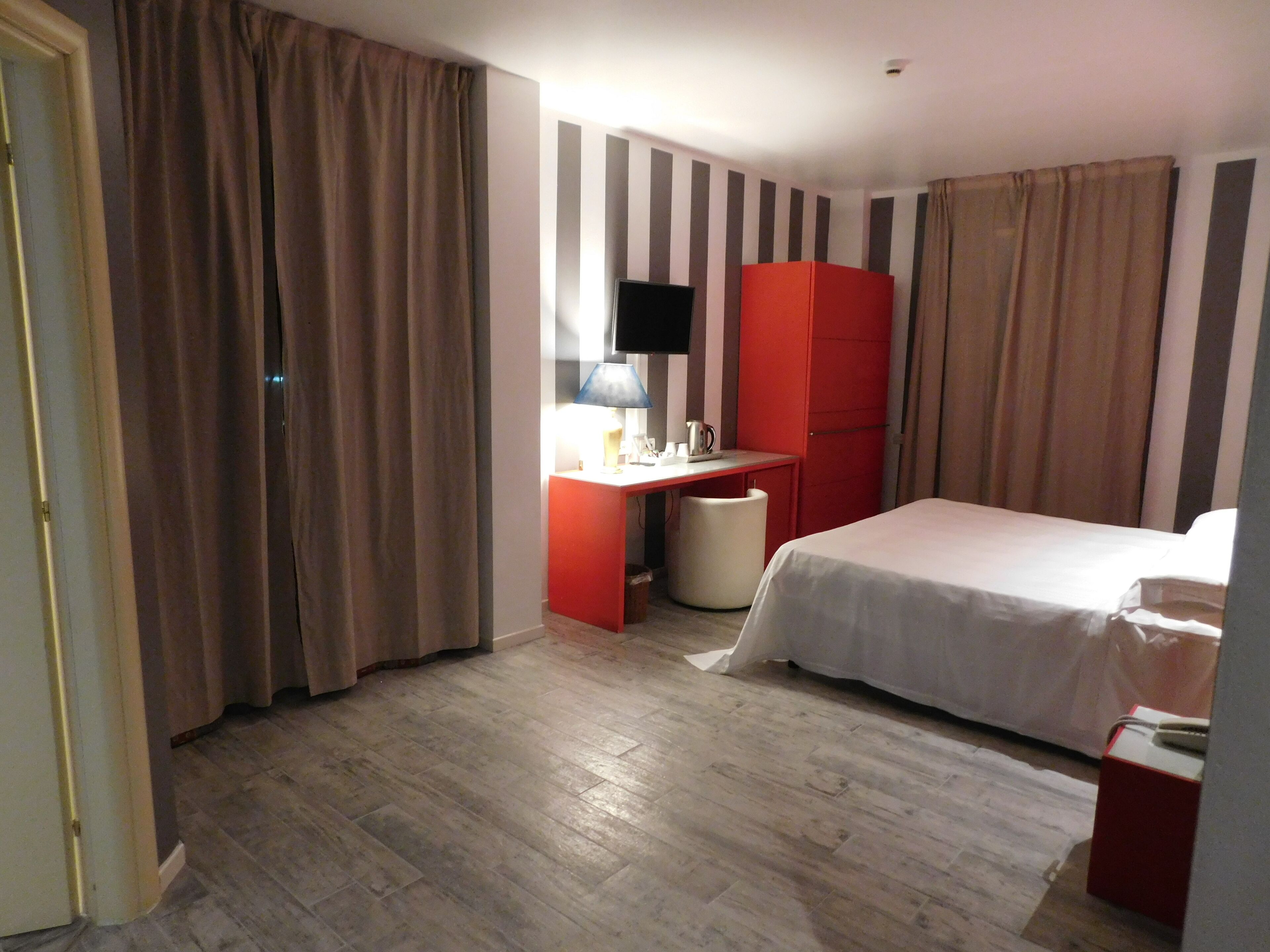 Minibar, in-room safe, desk, blackout drapes