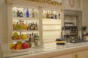 Bar (in der Unterkunft)
