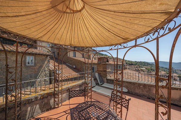 Panoramic-Studiosuite, 1 Schlafzimmer, Terrasse, Talblick | Terrasse/Patio