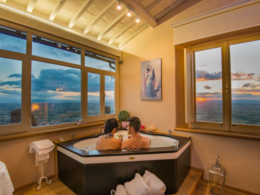 Habitación romántica doble | Bañera de hidromasaje privada