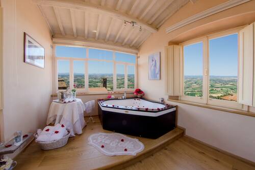 Couples treatment room(s), manicures and pedicures