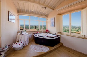 Couples treatment rooms, manicures and pedicures