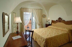Frette Italian sheets, hypo-allergenic bedding, memory-foam beds