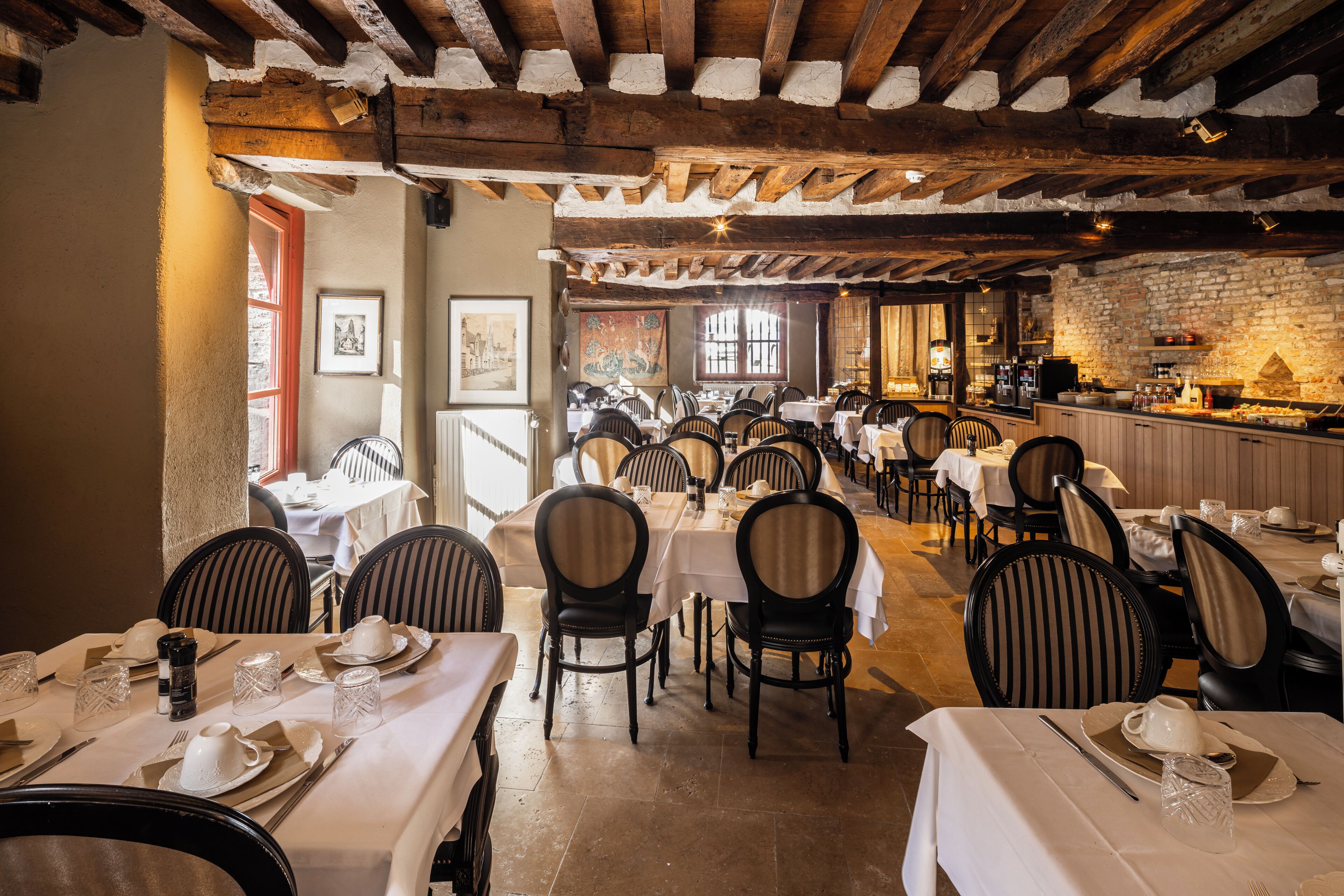 daily continental breakfast (eur 20 per person)