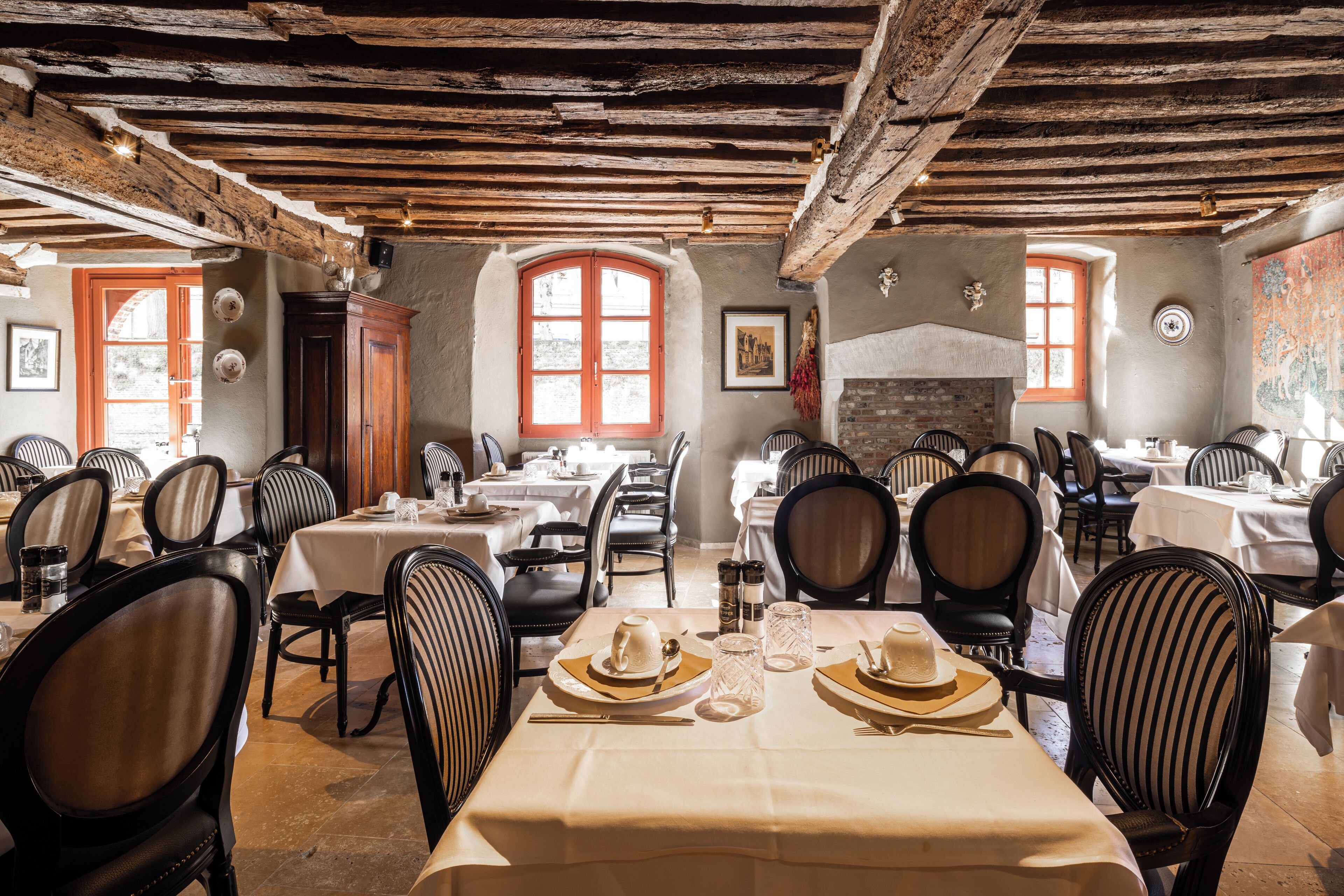 Petit déjeuner continental (20 EUR par personne)