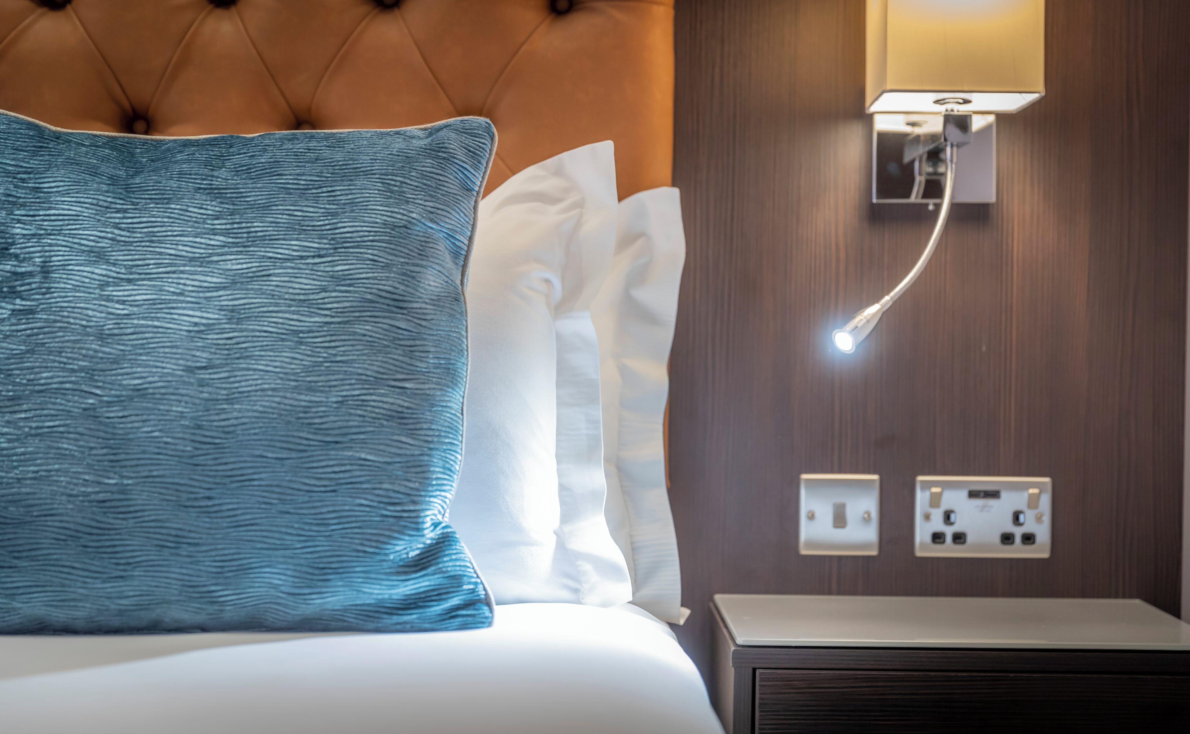 standard twin room | in-room safe, desk, iron/ironing board, free wifi