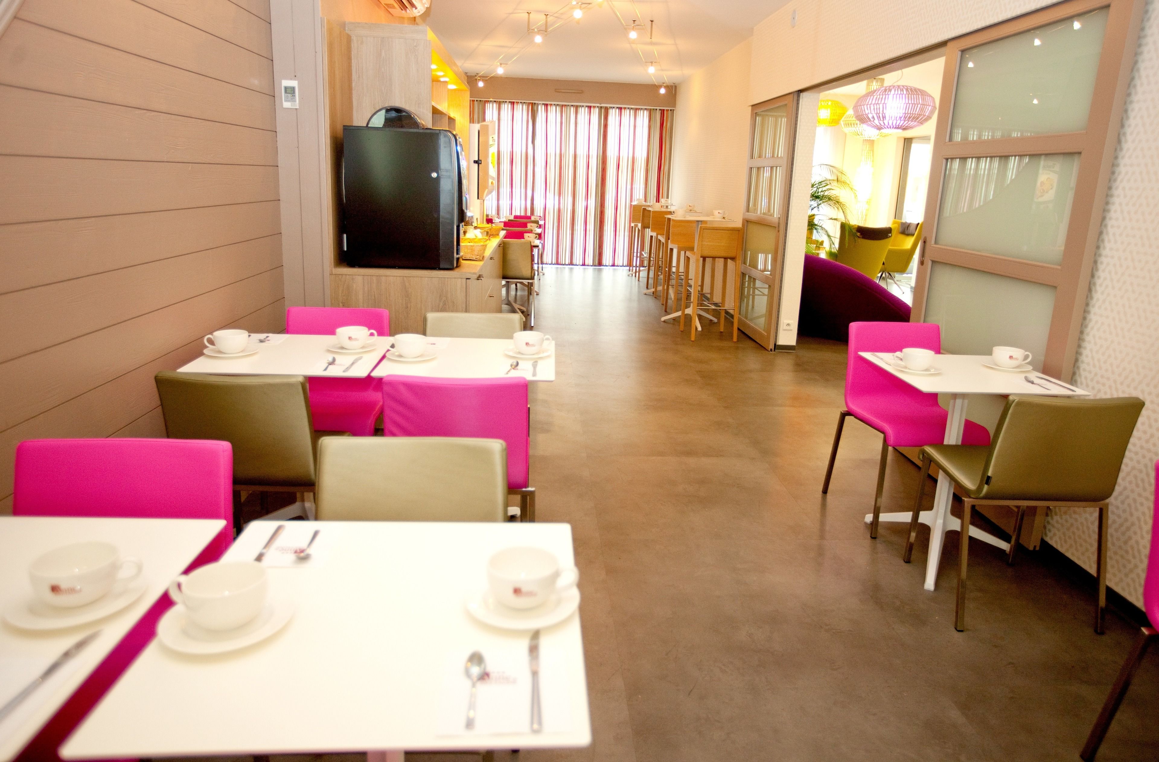 daily buffet breakfast (eur 14 per person)