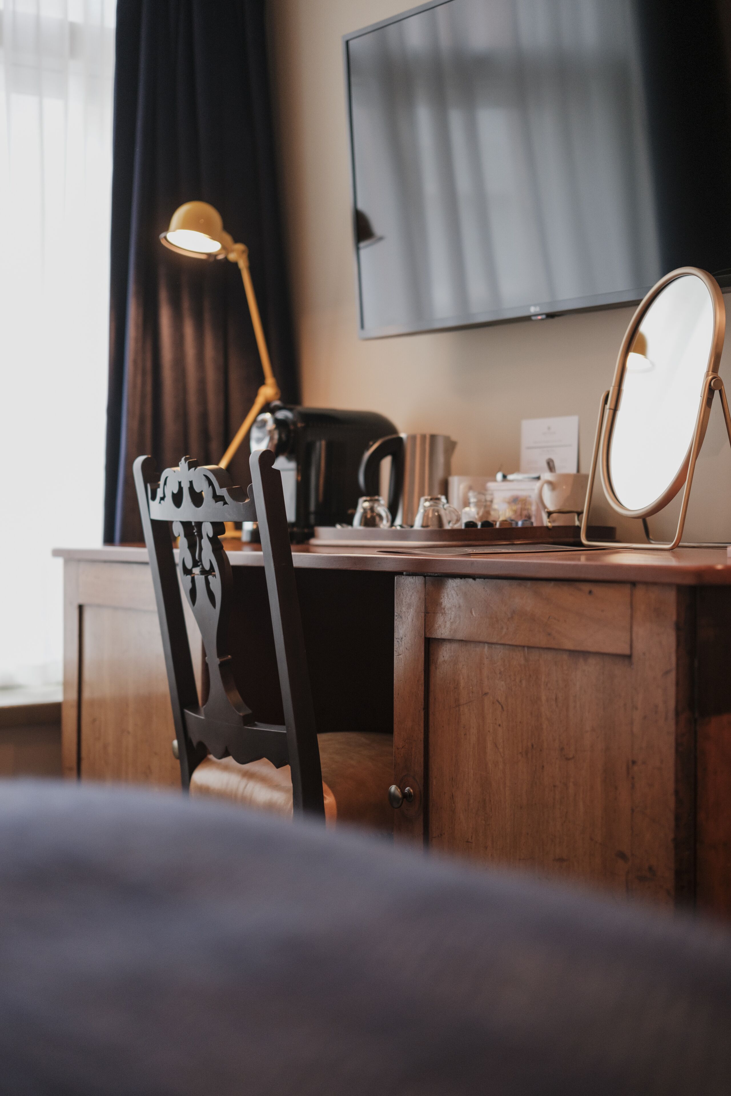 standard twin room | 1 bedroom, in-room safe, desk, iron/ironing board