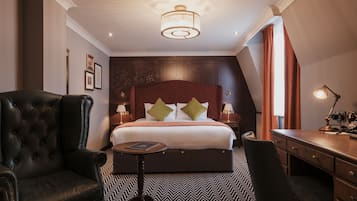 Habitación doble superior | Caja de seguridad en la habitación y escritorio