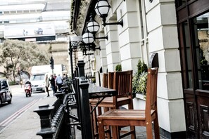 酒吧（店内）
