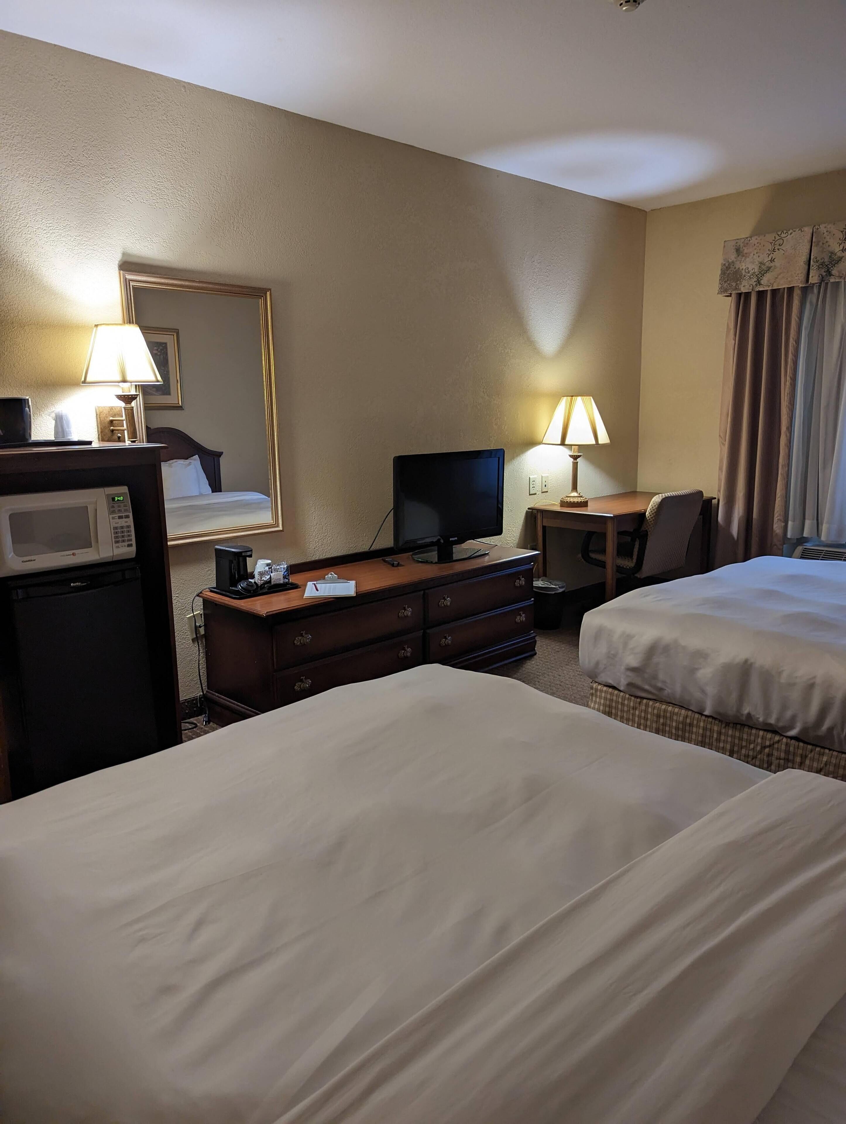 Pillow-top beds, individually decorated, individually furnished, desk