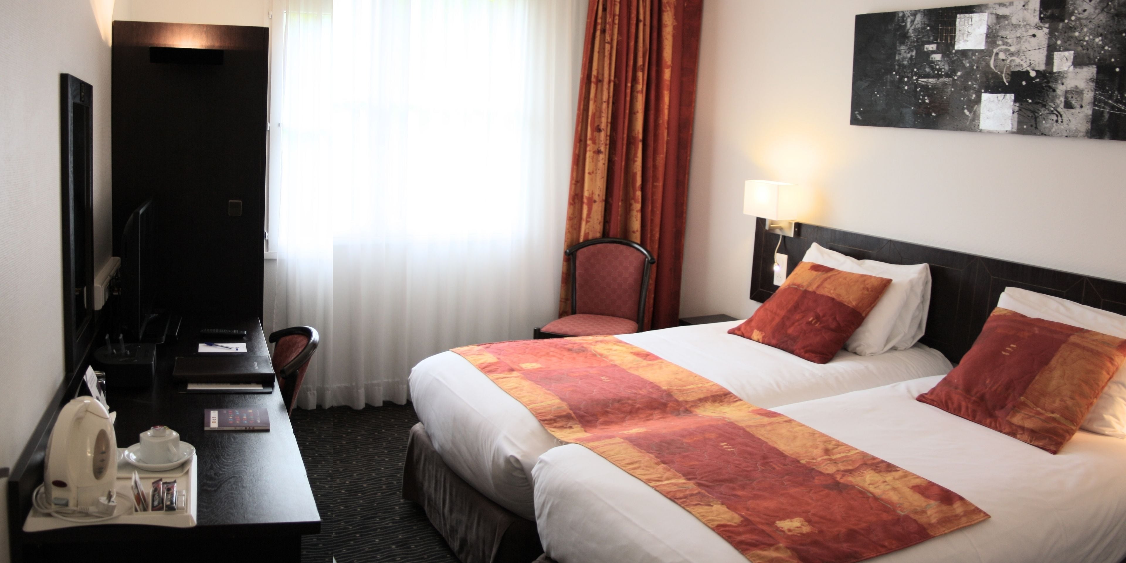 traditional room | in-room safe, desk, soundproofing, iron/ironing board