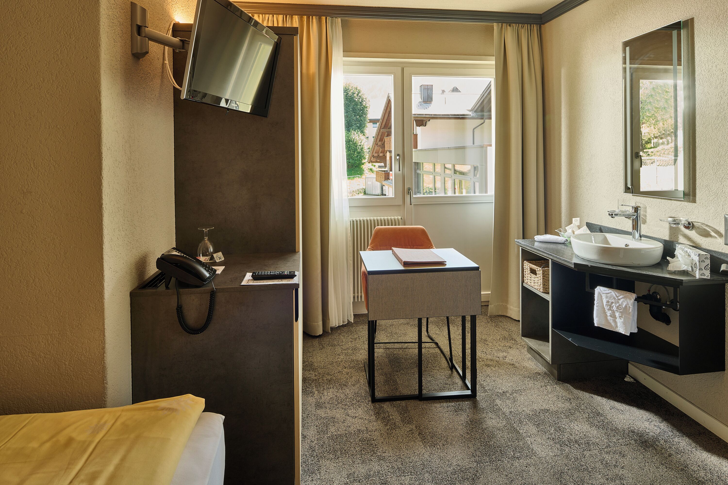 family room, 2 bedrooms, balcony (3 people) | hypo-allergenic bedding, minibar, in-room safe, individually decorated