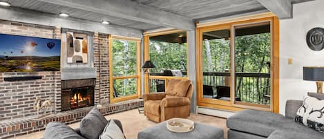 Condo, 3 Bedrooms (Leaf 102) | Living area