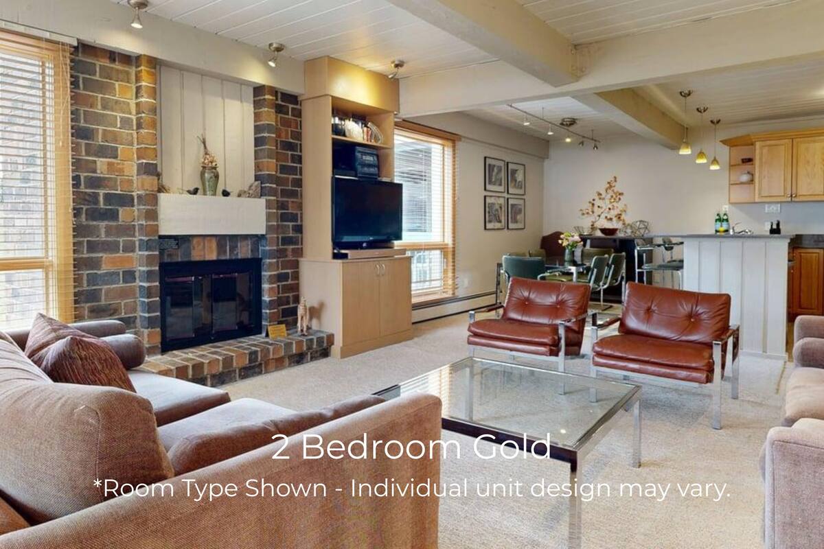 Deluxe Condo | Front of property