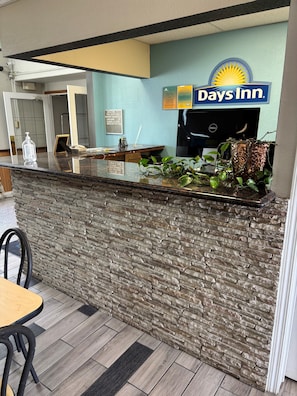 Lobby - Days Inn by Wyndham West Branch Iowa City Area (West Branch)