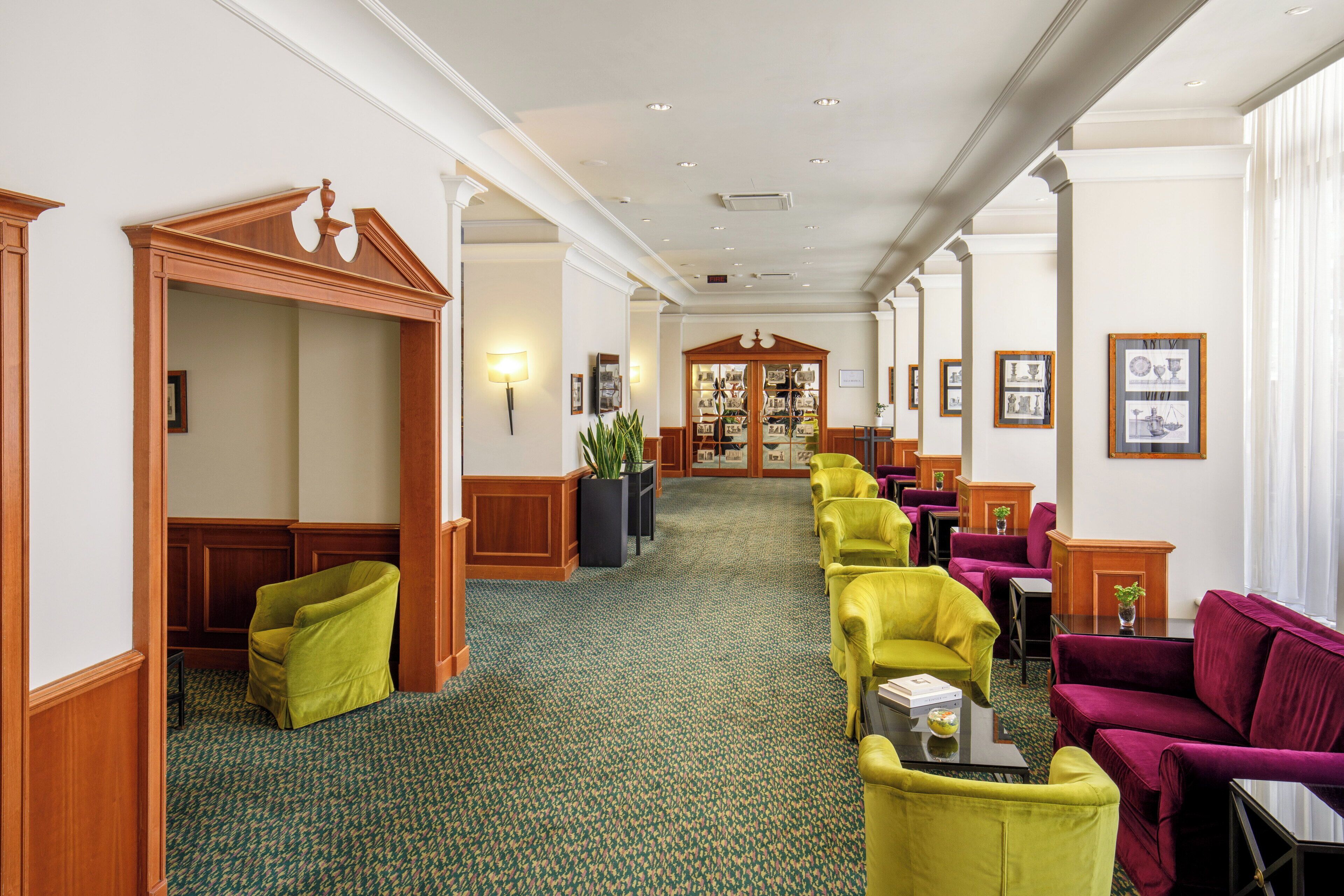 Lobby lounge