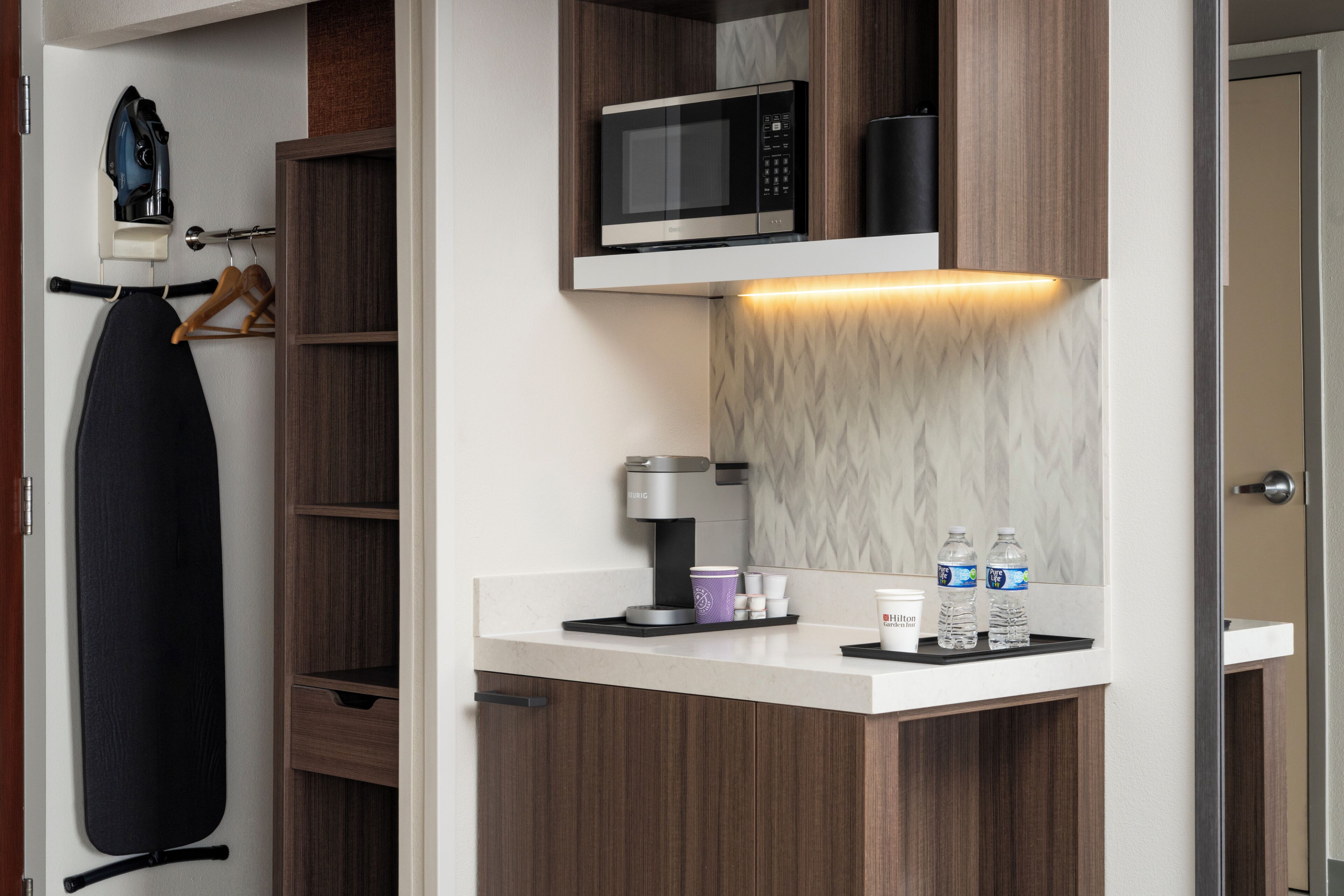 Egyptian cotton sheets, premium bedding, down comforters, pillowtop beds