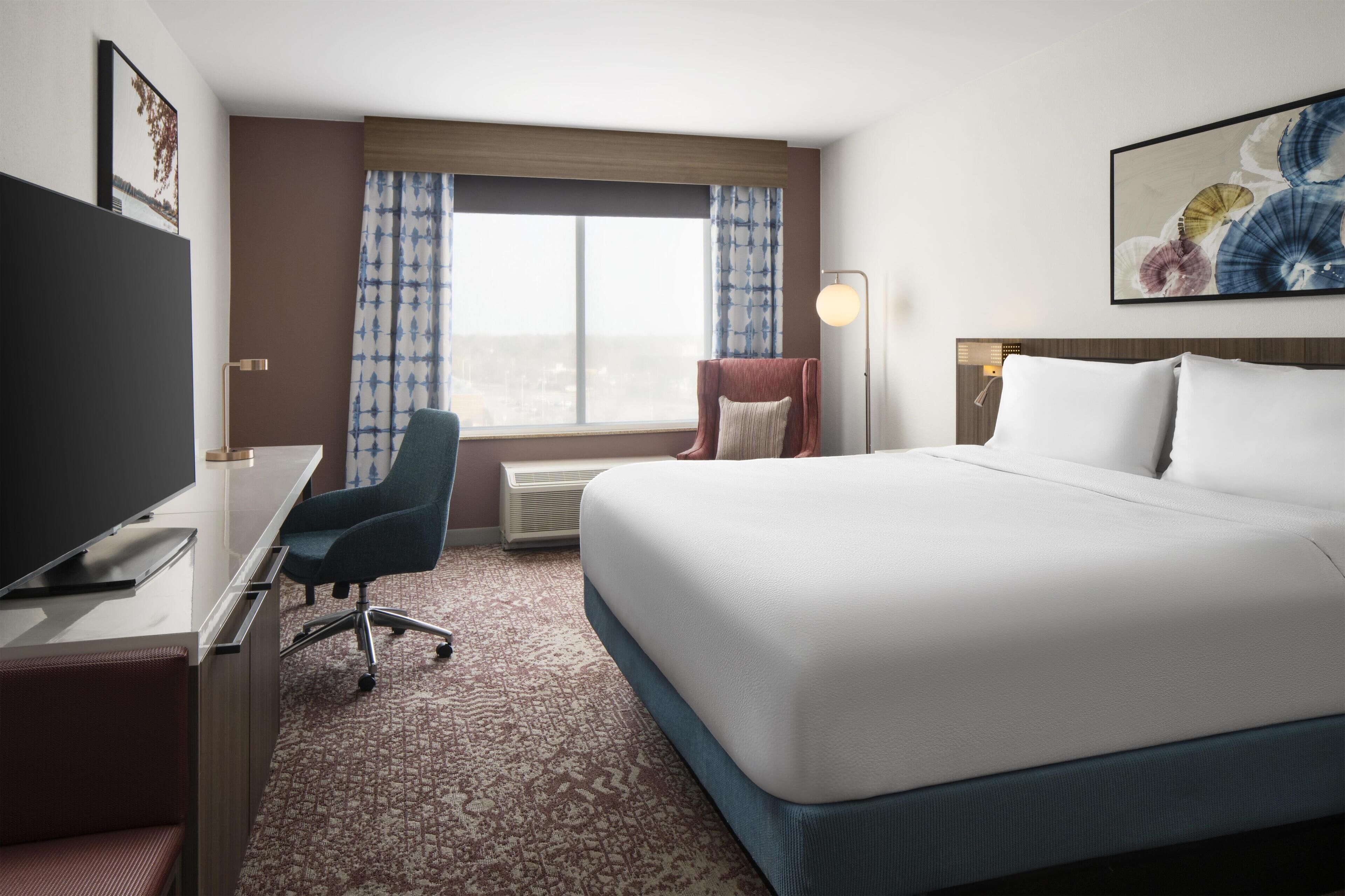 Egyptian cotton sheets, premium bedding, down comforters, pillowtop beds