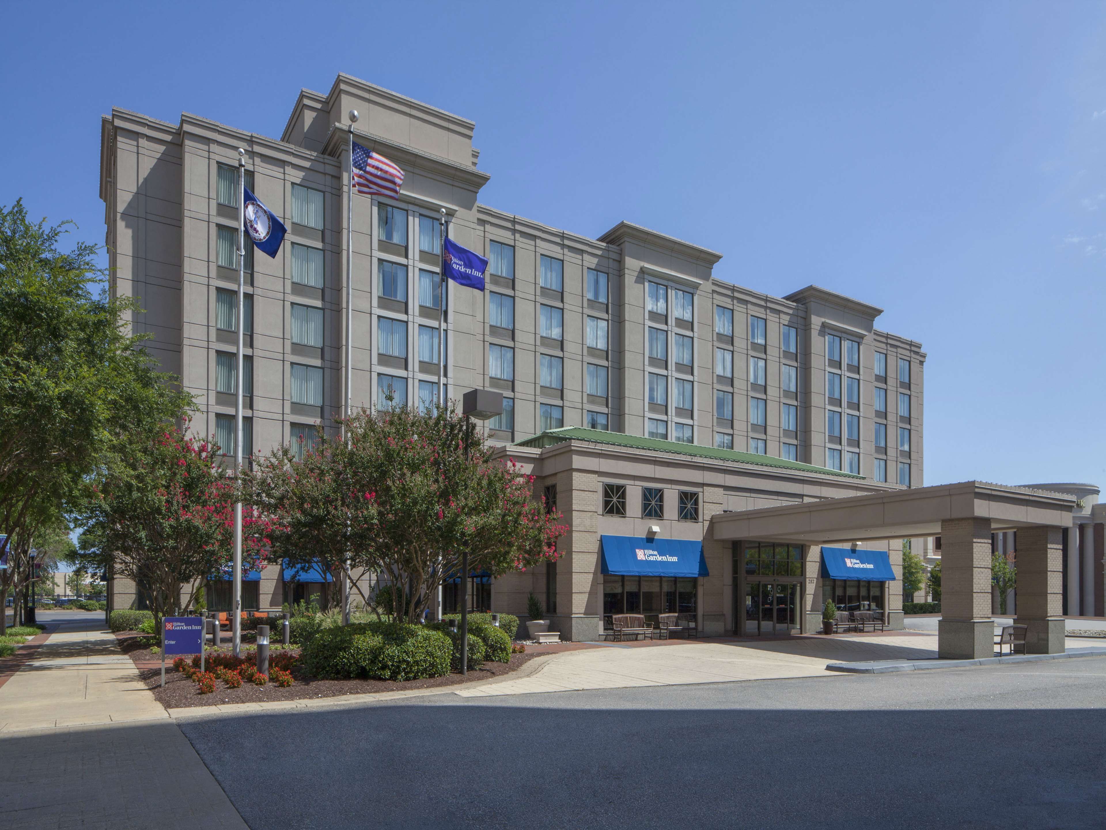 Photo - Hilton Garden Inn Virginia Beach Town Center