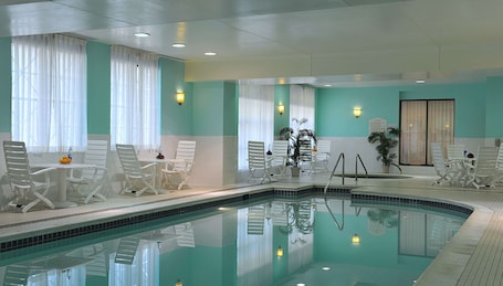 Indoor pool. Hilton Garden Inn Virginia Beach Town Center