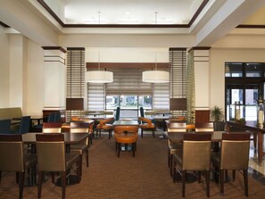 Breakfast and dinner served  - Hilton Garden Inn Virginia Beach Town Center (Virginia Beach)
