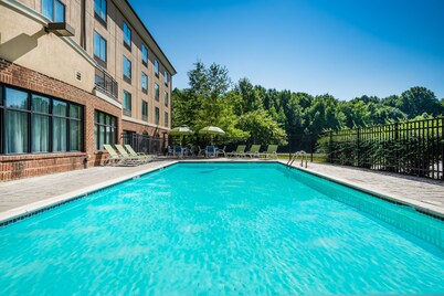 Holiday Inn Express North East by IHG