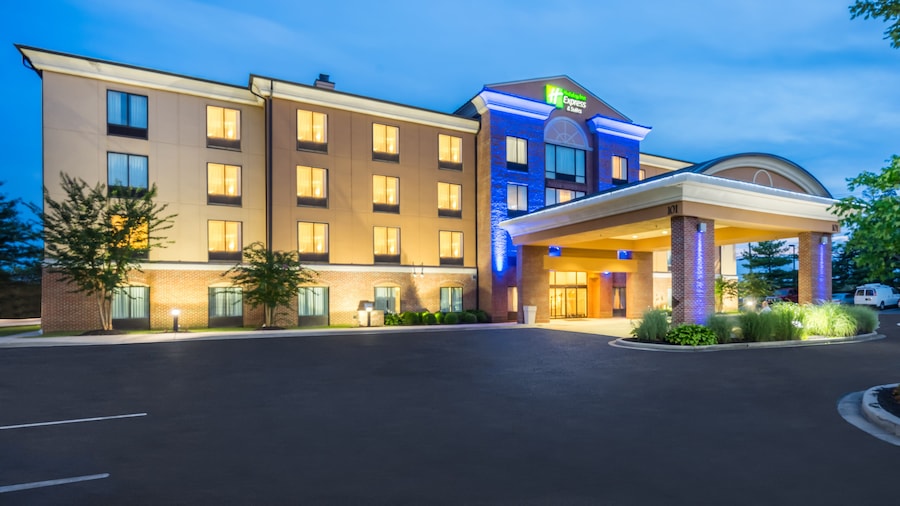 Holiday Inn Express North East by IHG