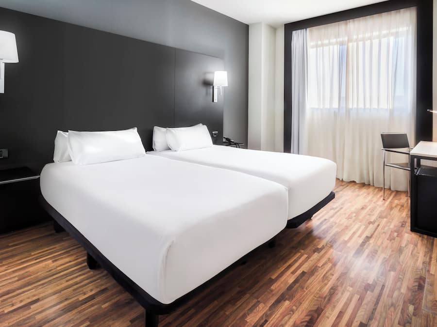Premium bedding, in-room safe, desk, free WiFi