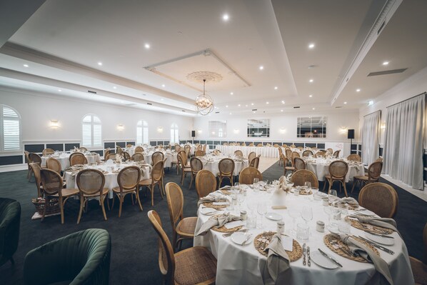 Banquet hall