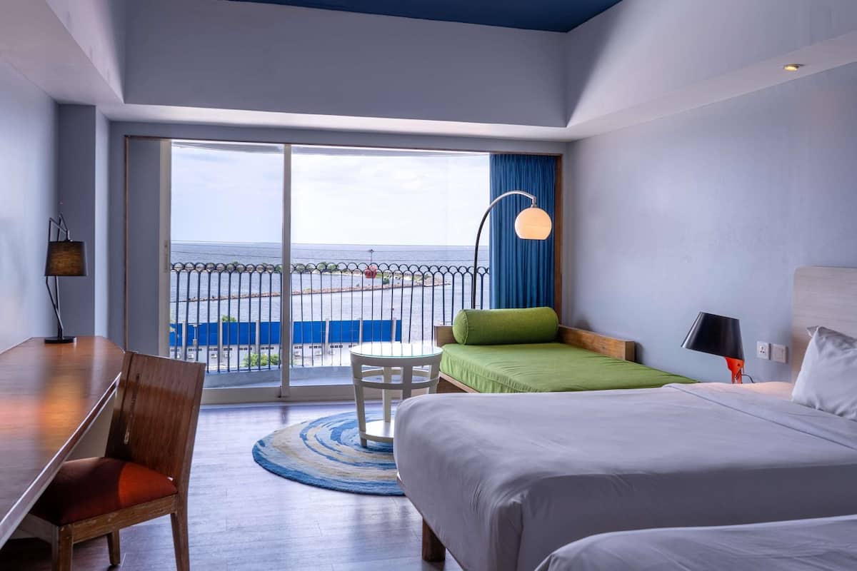 Deluxe Room, Multiple Beds, Balcony, Ocean View (Grand)
