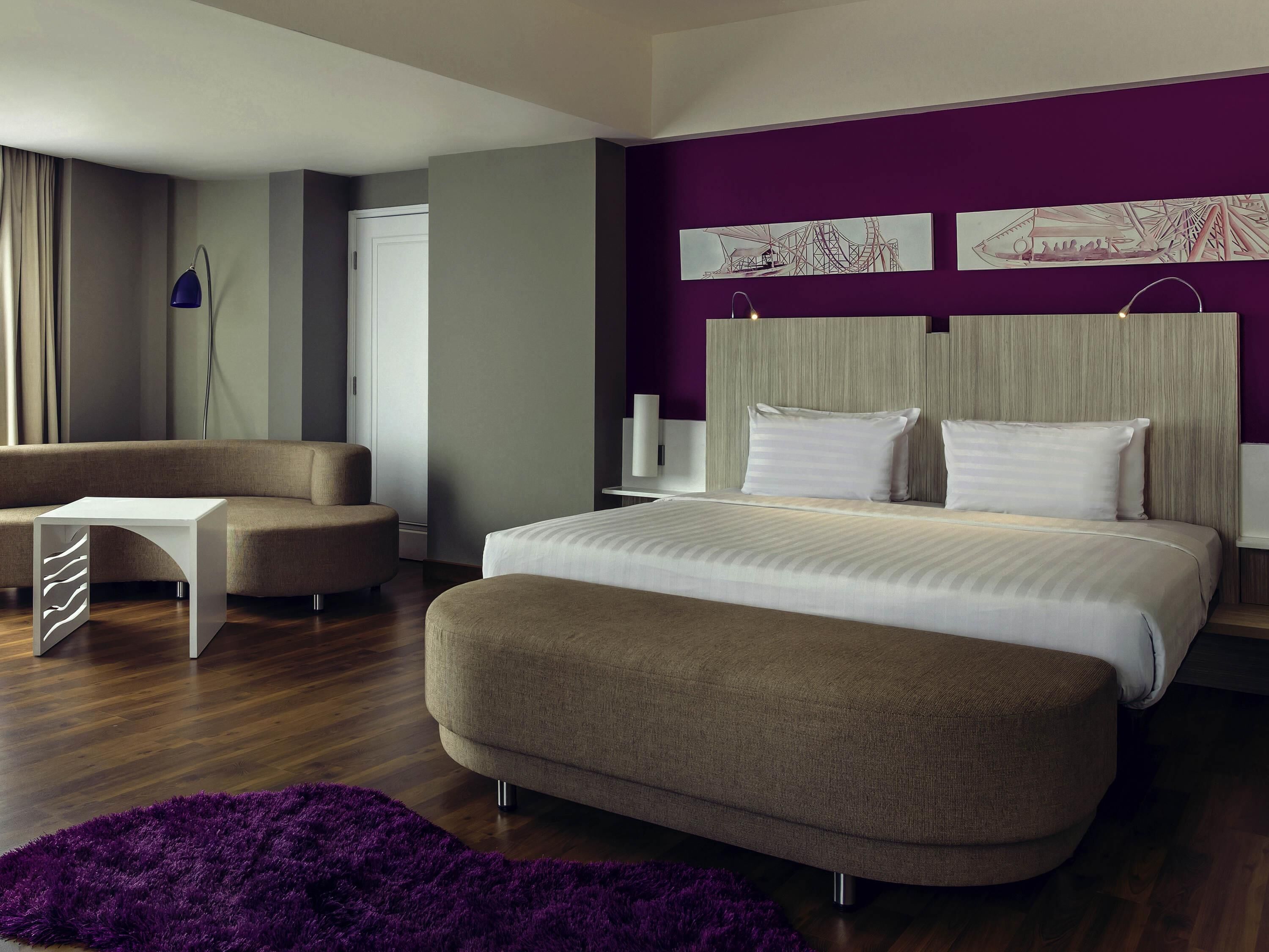 Executive Room, 1 King Bed, Park View | In-room safe, desk, free cots/infant beds, free WiFi