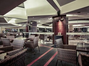 Restaurant - Mercure Convention Center Ancol (Jakarta)