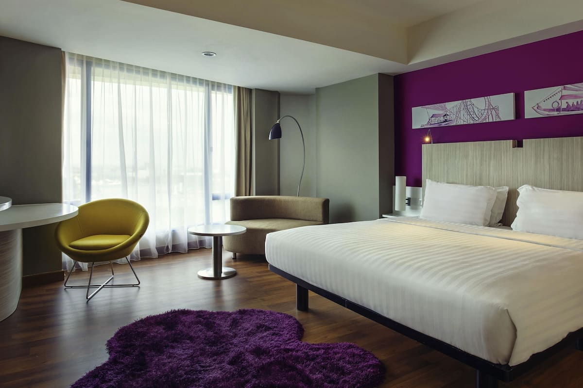1 bedroom, in-room safe, desk, free cots/infant beds
