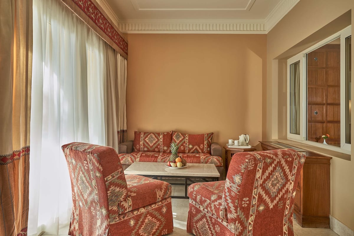 family suite | minibar, in-room safe, desk, blackout curtains