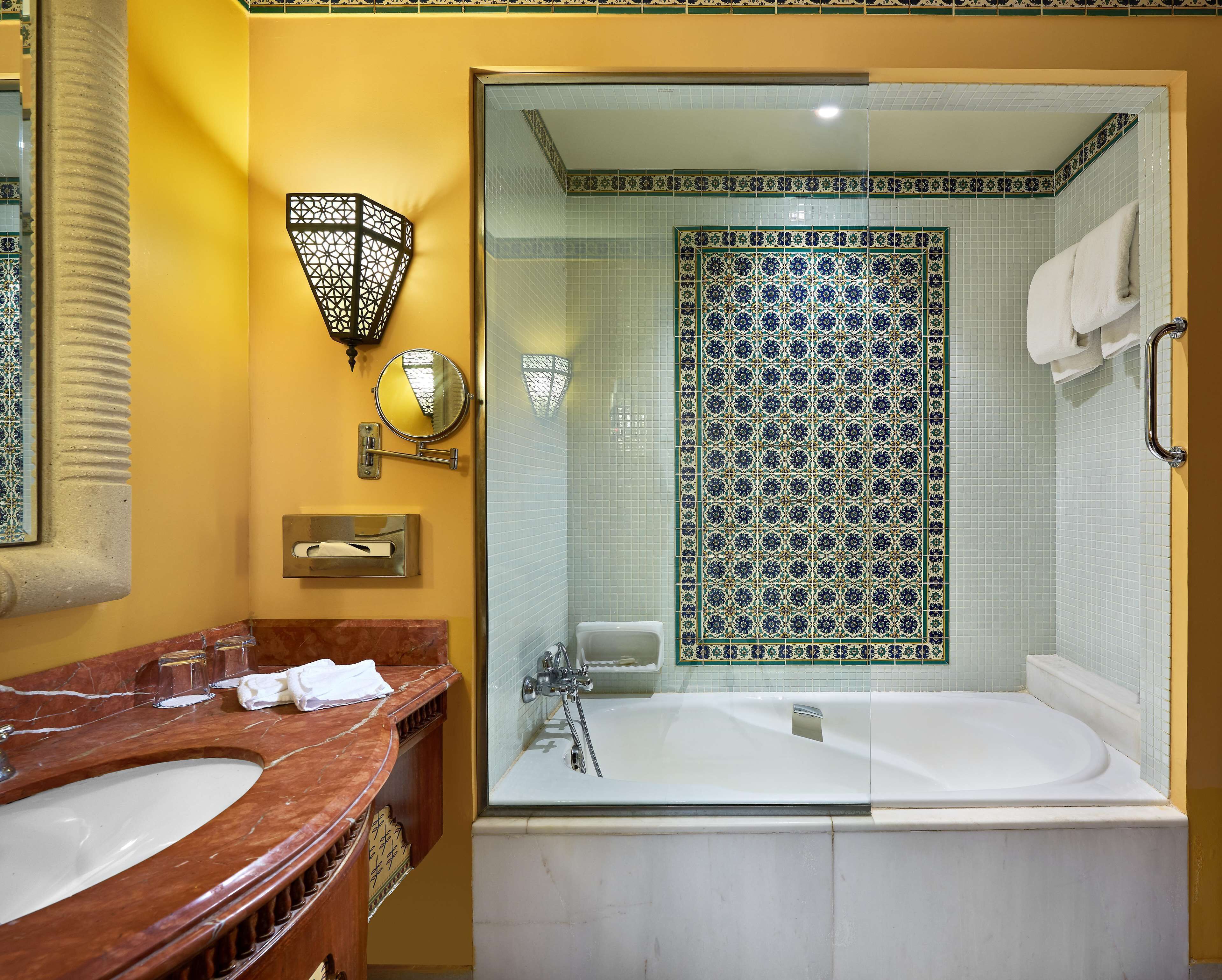 junior suite | bathroom | eco-friendly toiletries, hair dryer, towels